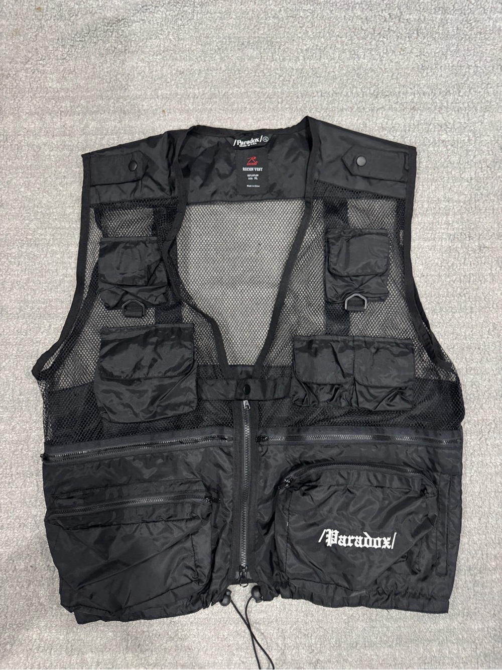 Men's Black Utility Fishing Vest with Multiple Pockets - Paradox
